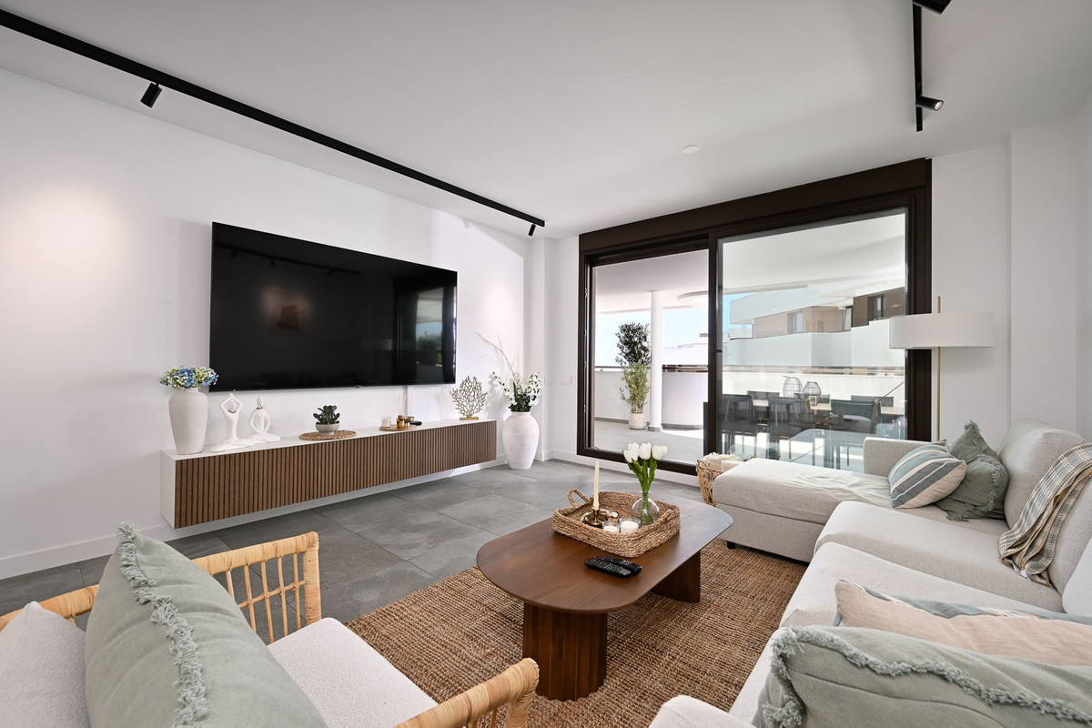 3 Bed Apartment for sale in Estepona Costa Del Sol, Málaga, Spain