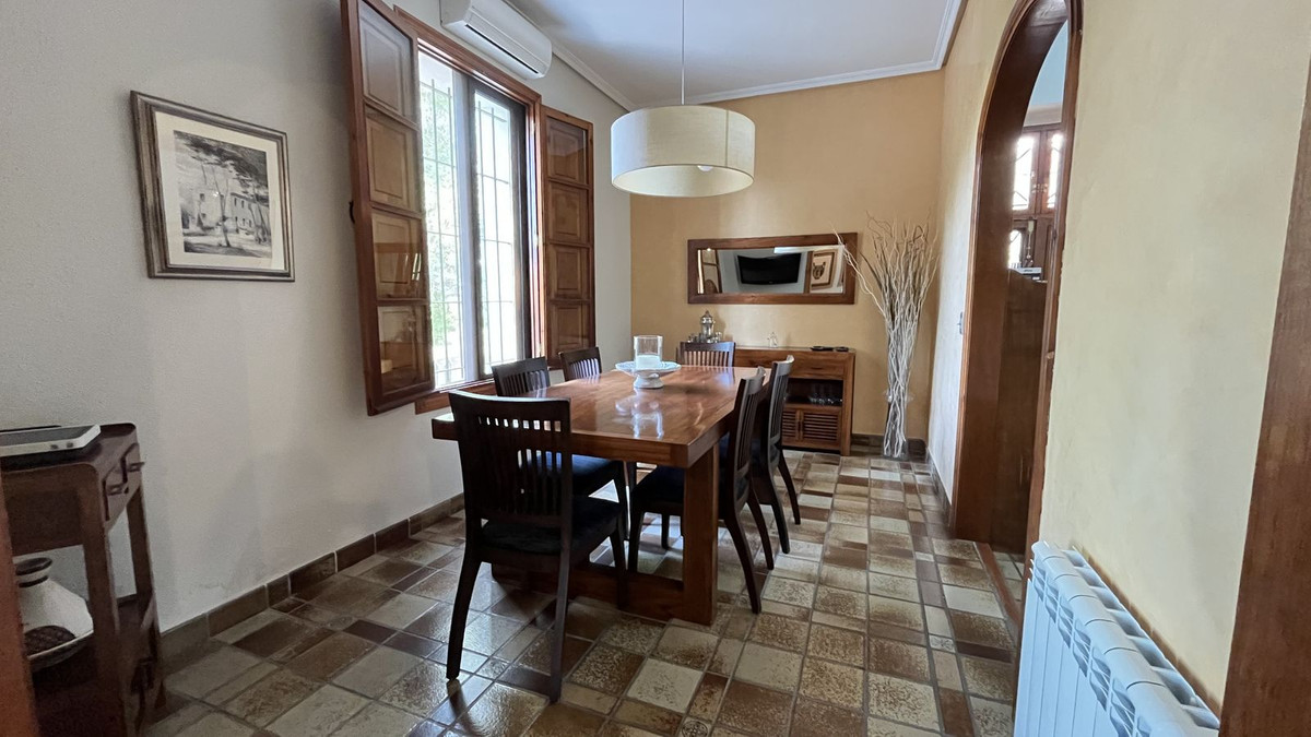 7 Bed Townhouse for sale in Mutxamel Costa Blanca, Alicante, Spain