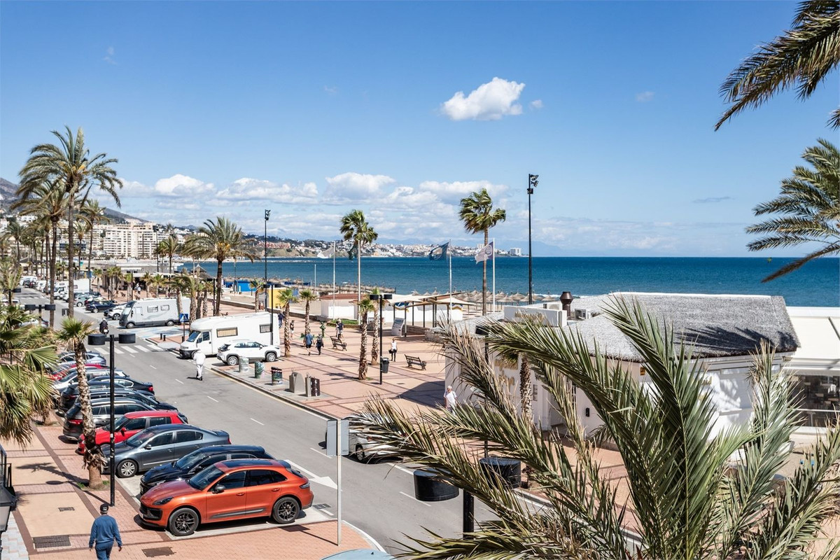 3 Bed Apartment for sale in Los Boliches Costa Del Sol, Málaga, Spain