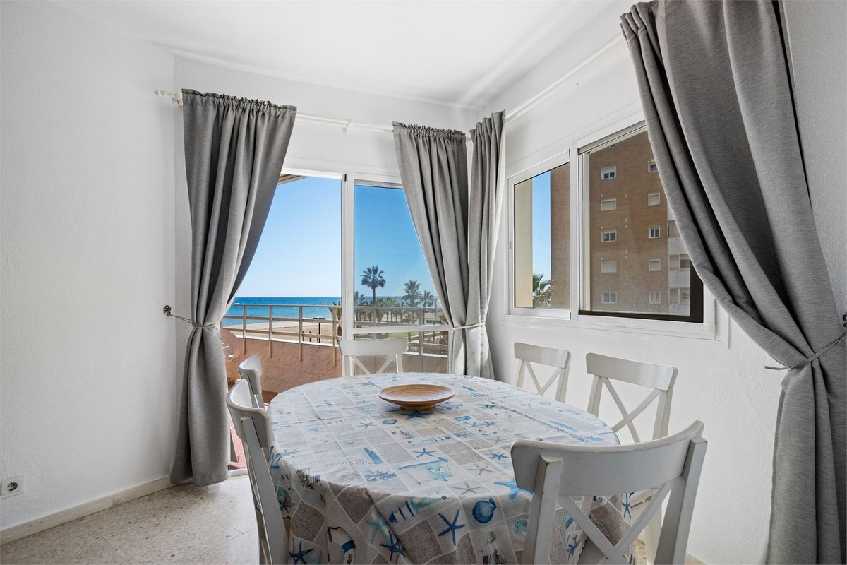 3 Bed Apartment for sale in Los Boliches Costa Del Sol, Málaga, Spain