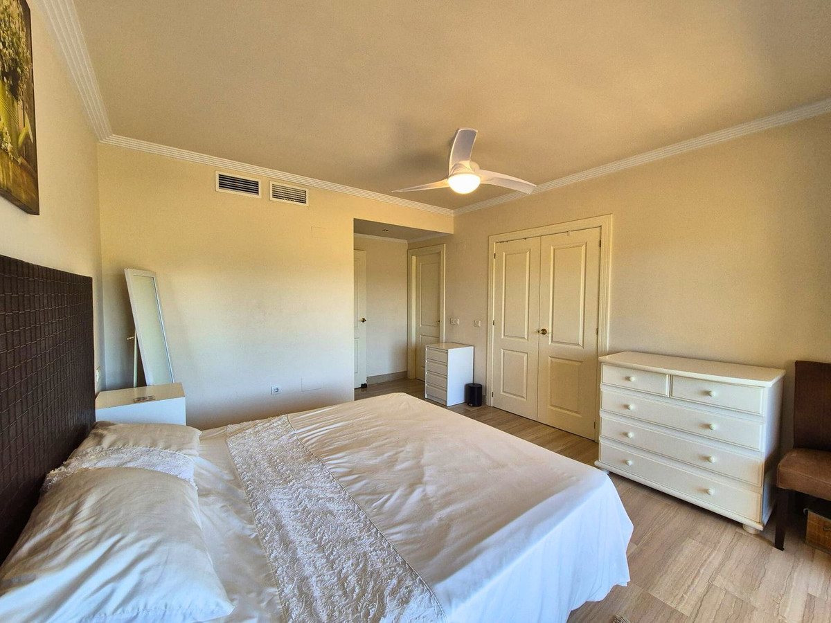 Se vende Ático de 2 dormitorios en Costa Del Sol, Cadiz, España