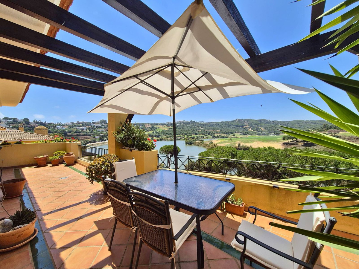 Se vende Ático de 2 dormitorios en Costa Del Sol, Cadiz, España