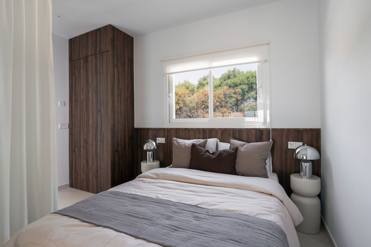 3 Bed Apartment for sale in Nueva Andalucía Costa Del Sol, Málaga, Spain