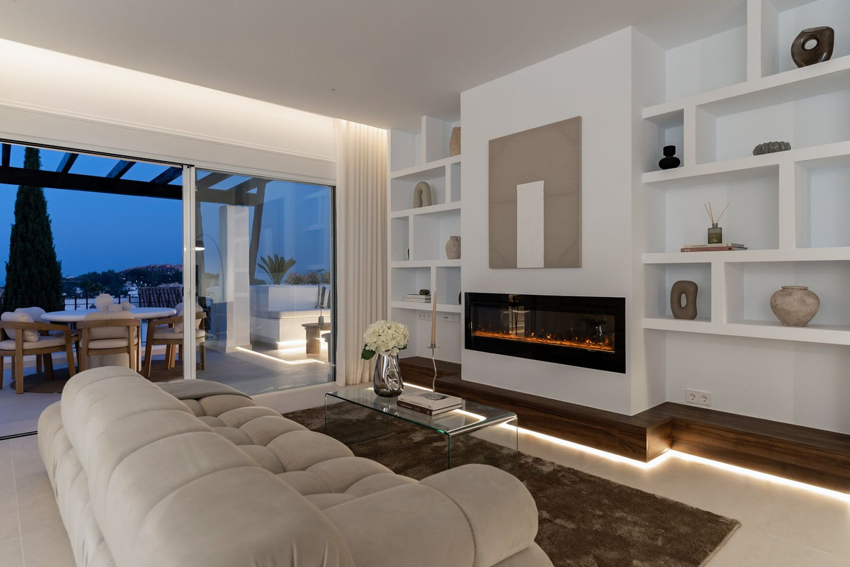3 Bed Apartment for sale in Nueva Andalucía Costa Del Sol, Málaga, Spain