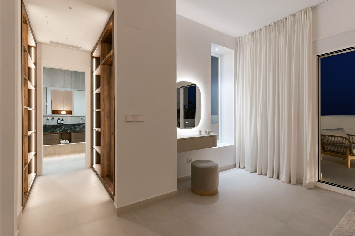 3 Bed Apartment for sale in Nueva Andalucía Costa Del Sol, Málaga, Spain