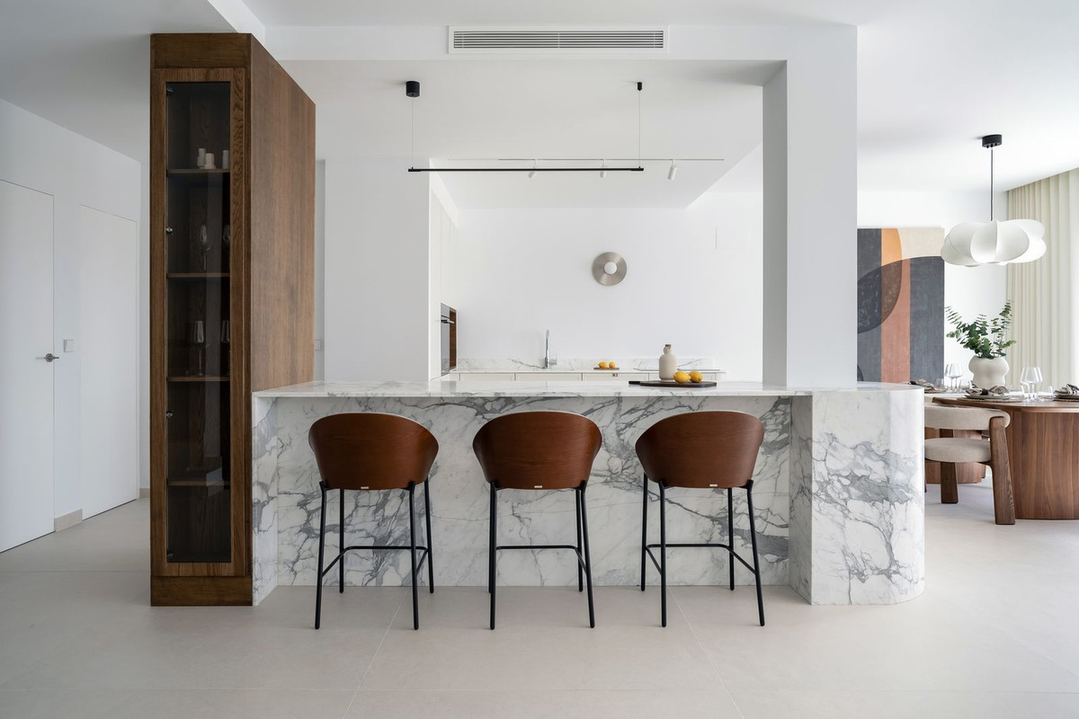 3 Bed Apartment for sale in Nueva Andalucía Costa Del Sol, Málaga, Spain