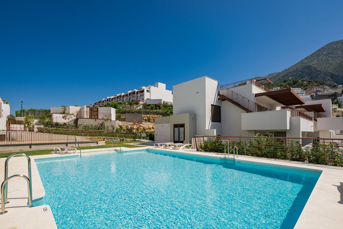 3 Bed Apartment for sale in Istán Costa Del Sol, Málaga, Spain