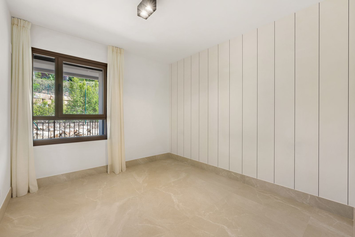 3 Bed Apartment for sale in Istán Costa Del Sol, Málaga, Spain