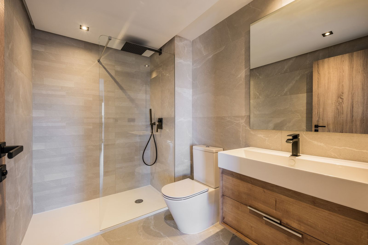3 Bed Apartment for sale in Istán Costa Del Sol, Málaga, Spain