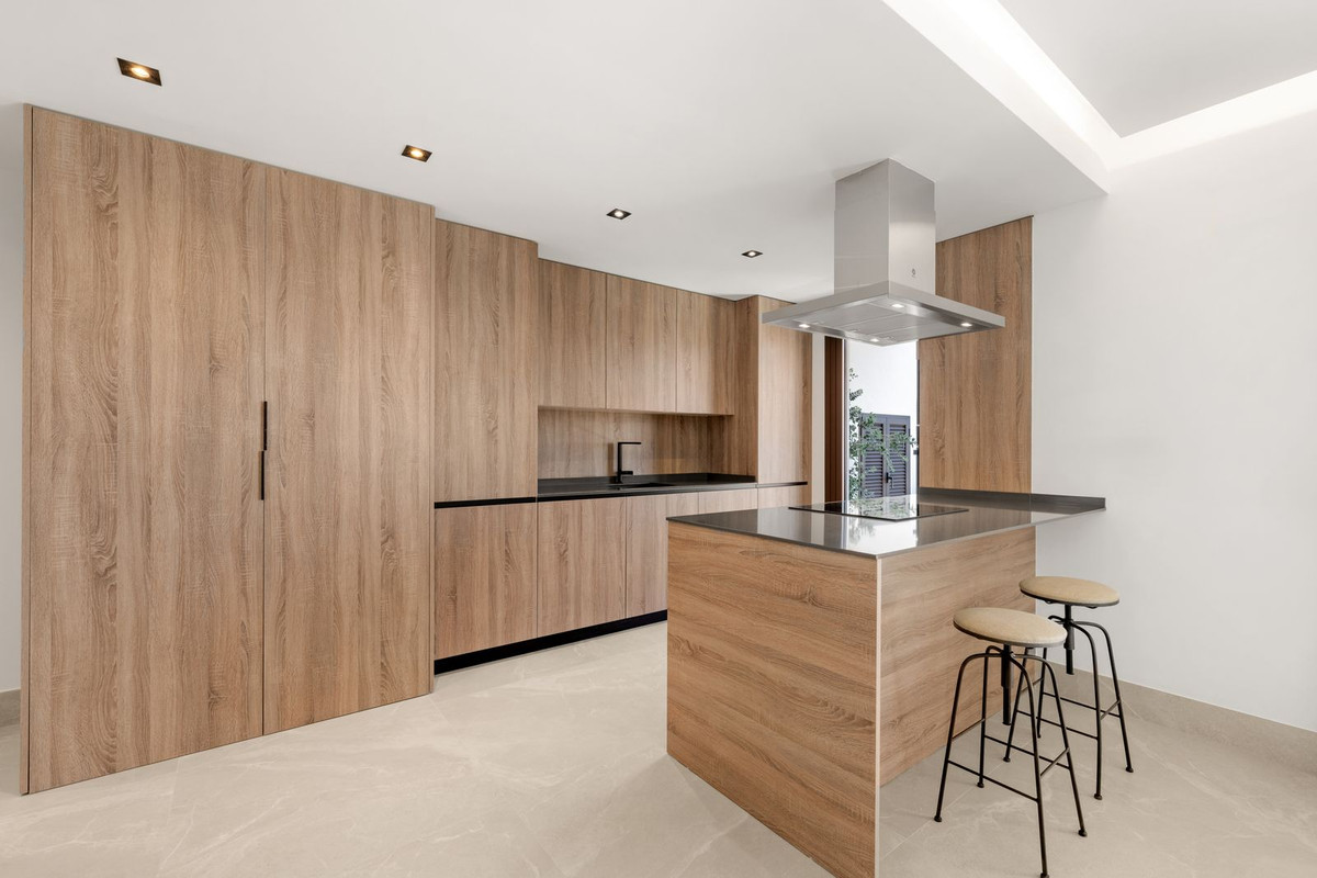 3 Bed Apartment for sale in Istán Costa Del Sol, Málaga, Spain
