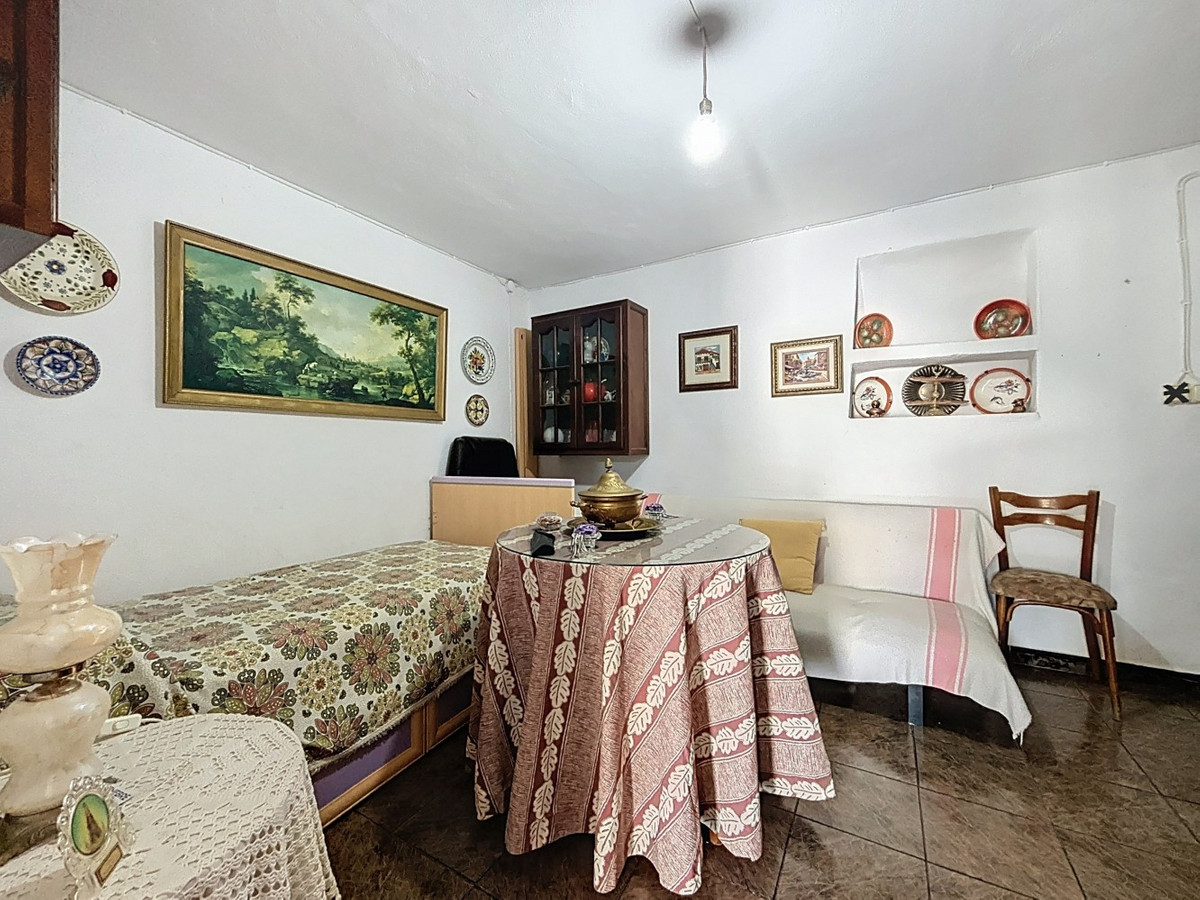 Se vende Pareada de 4 dormitorios en Costa Del Sol East, Málaga, España