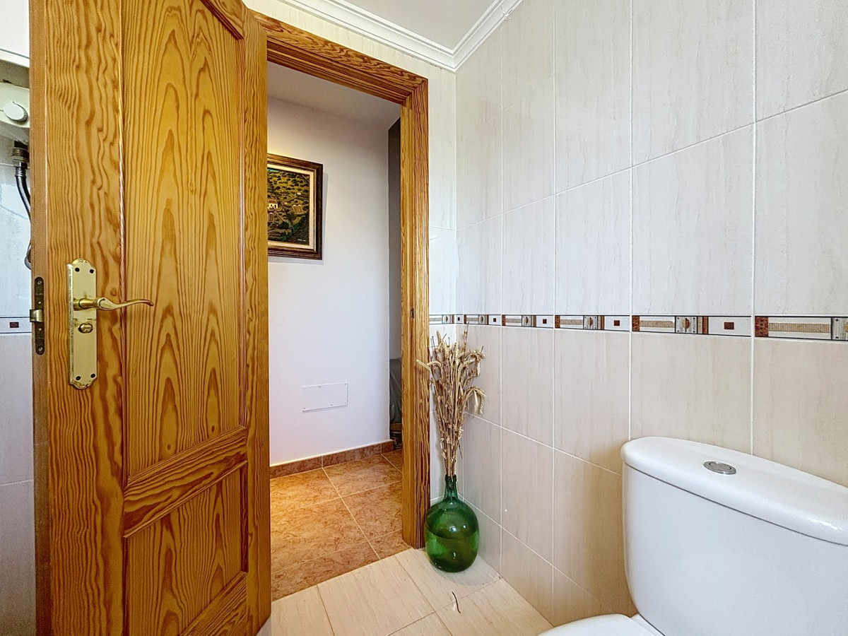 Se vende Pareada de 4 dormitorios en Costa Del Sol East, Málaga, España