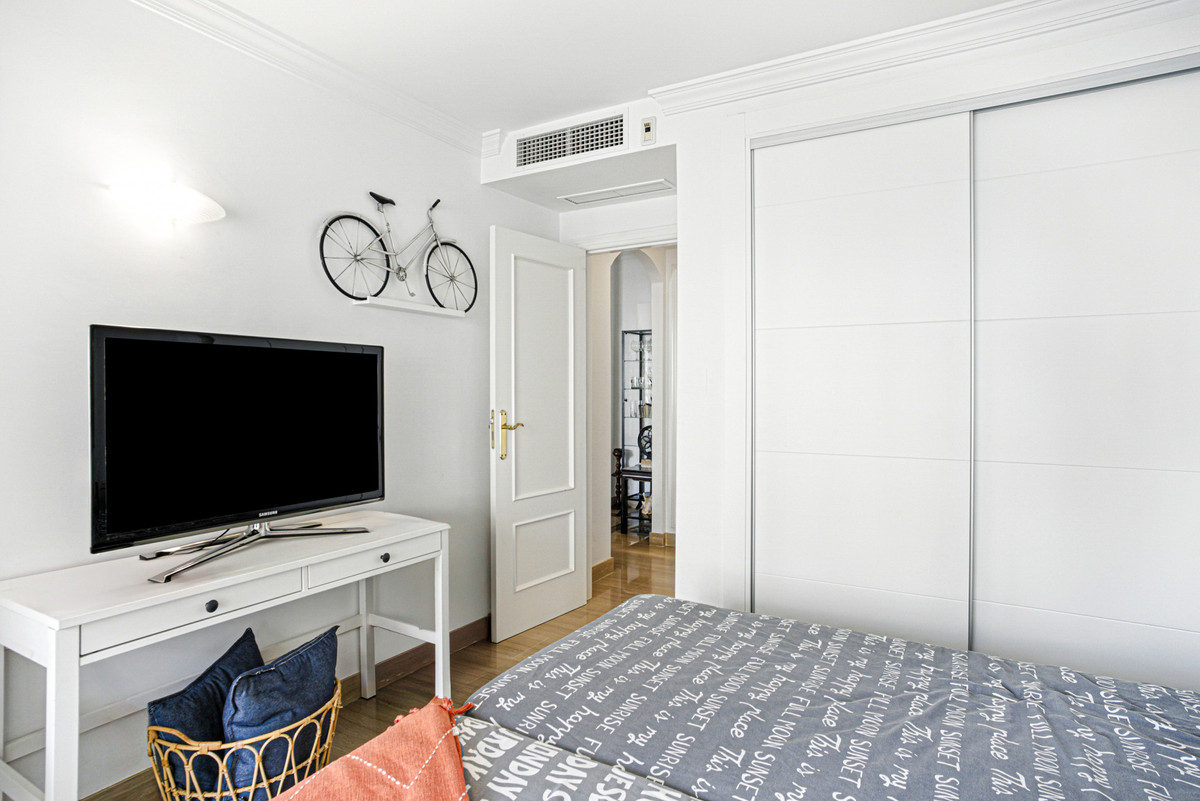 2 Bed Apartment for sale in Elviria Costa Del Sol, Málaga, Spain