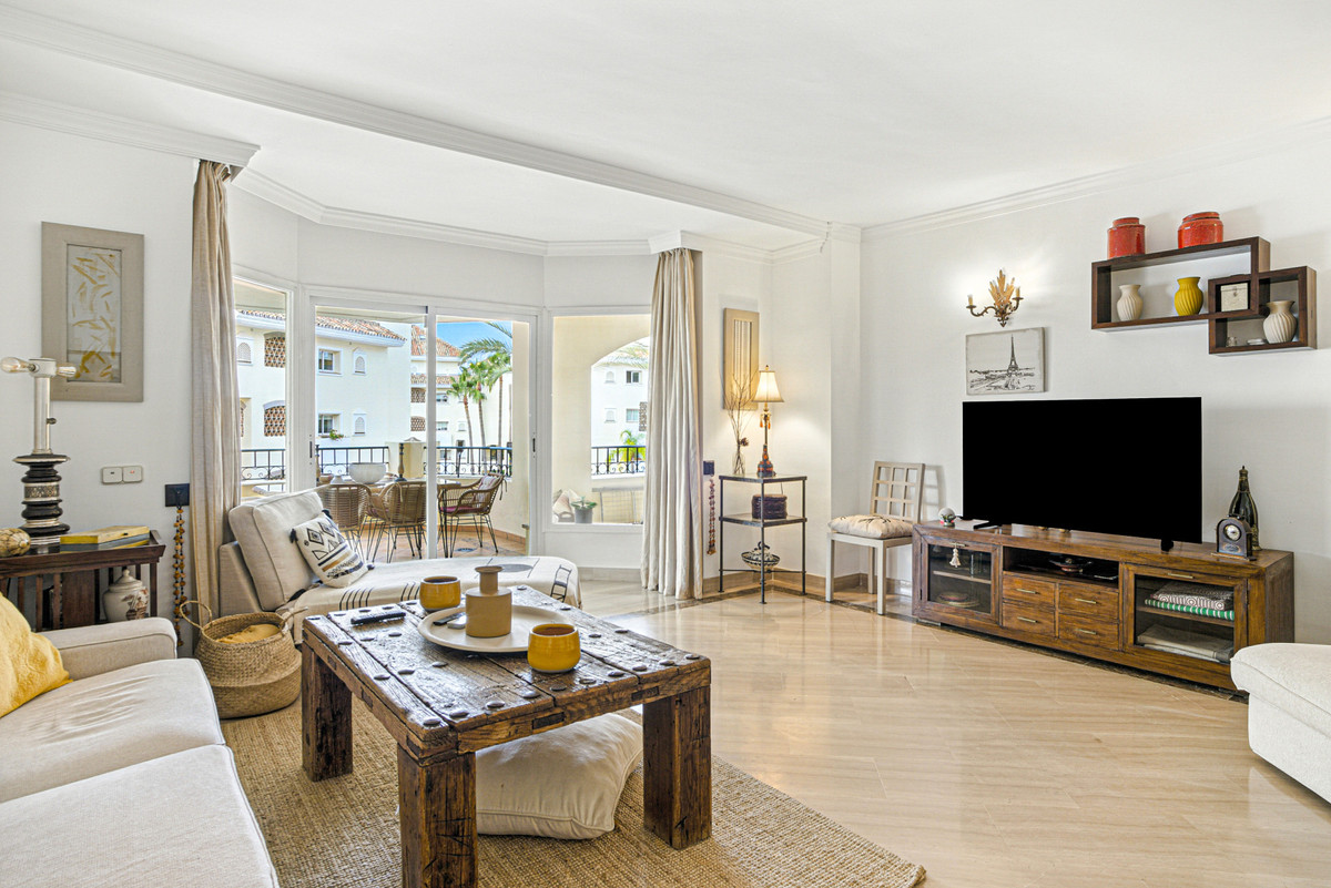 2 Bed Apartment for sale in Elviria Costa Del Sol, Málaga, Spain