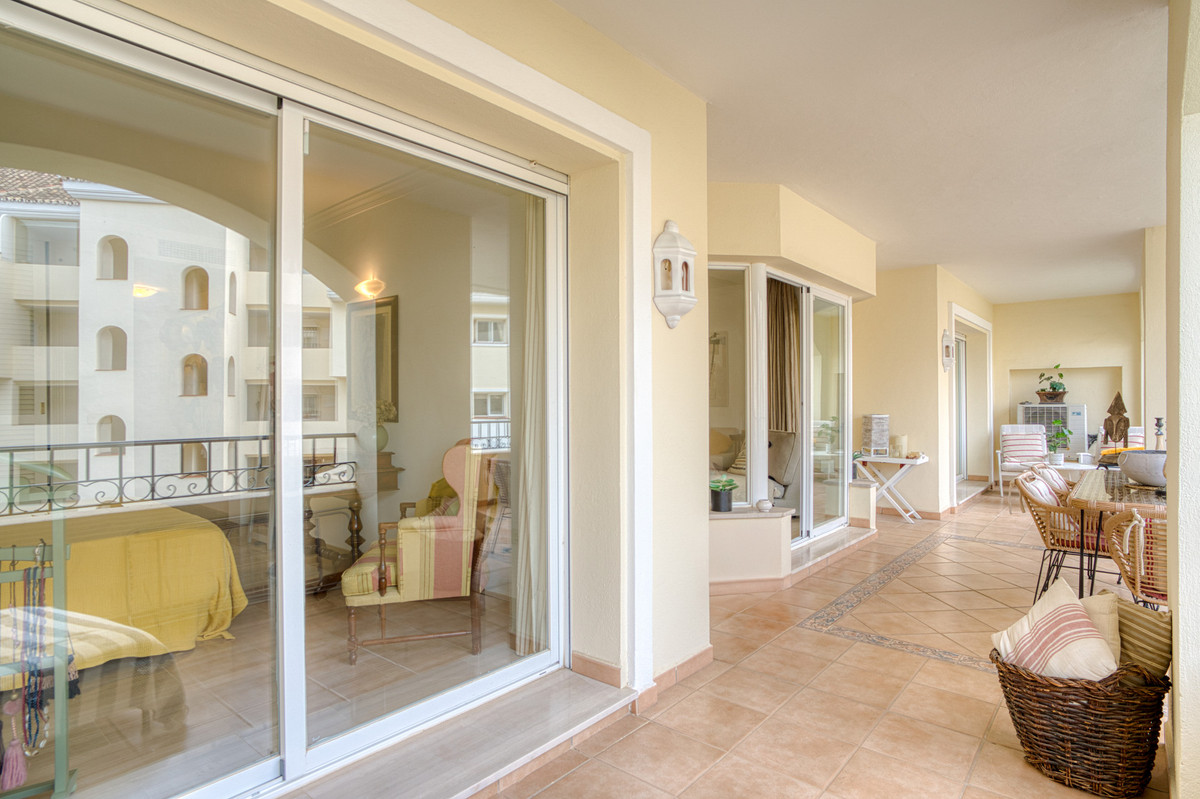 2 Bed Apartment for sale in Elviria Costa Del Sol, Málaga, Spain