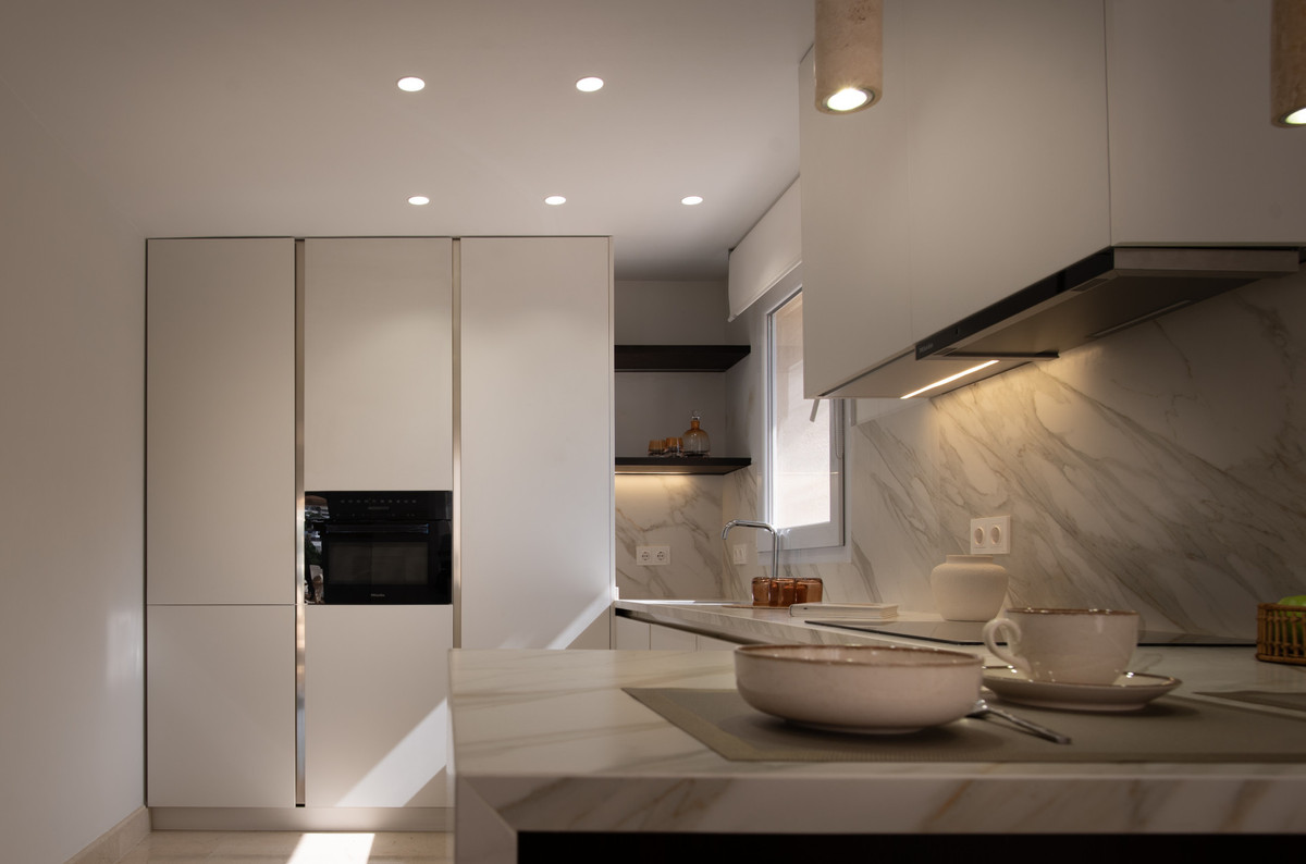 3 Bed Apartment for sale in Nueva Andalucía Costa Del Sol, Málaga, Spain