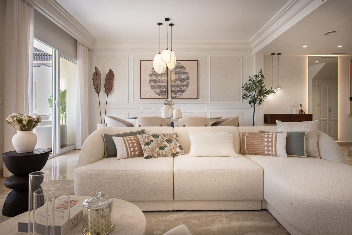 3 Bed Apartment for sale in Nueva Andalucía Costa Del Sol, Málaga, Spain