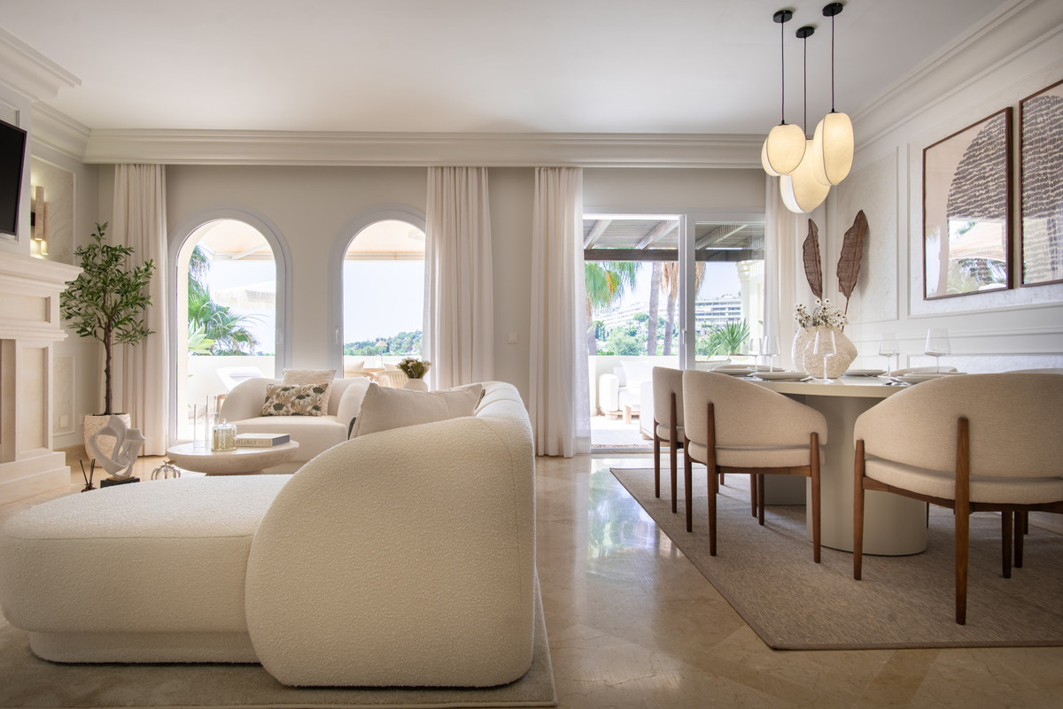 3 Bed Apartment for sale in Nueva Andalucía Costa Del Sol, Málaga, Spain