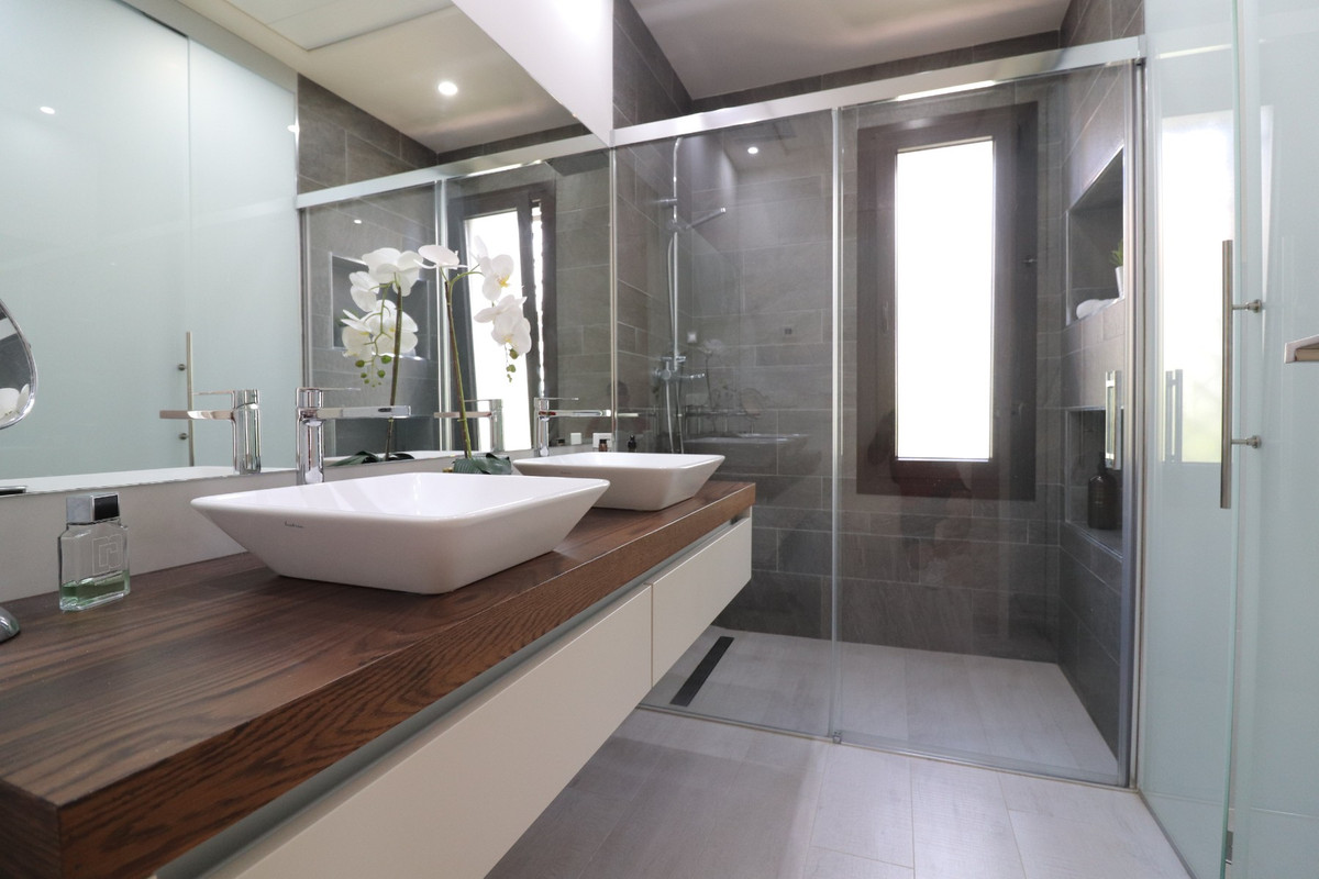 Se vende Villa - Chalet de 3 dormitorios en Costa Blanca, Alicante, España