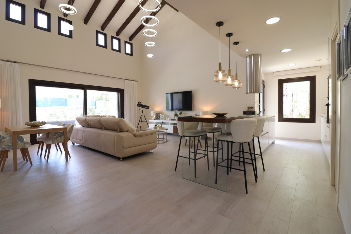 Se vende Villa - Chalet de 3 dormitorios en Costa Blanca, Alicante, España
