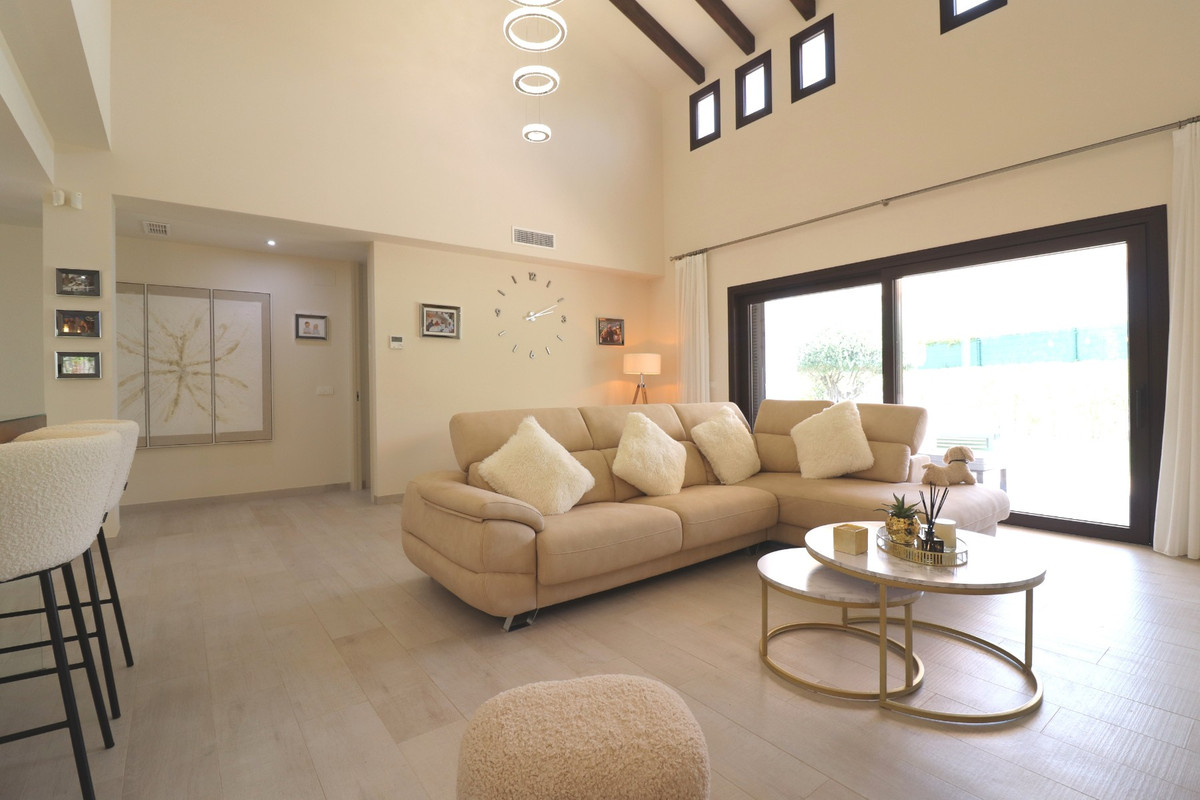 Se vende Villa - Chalet de 3 dormitorios en Costa Blanca, Alicante, España