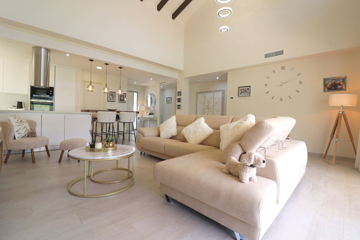 Se vende Villa - Chalet de 3 dormitorios en Costa Blanca, Alicante, España