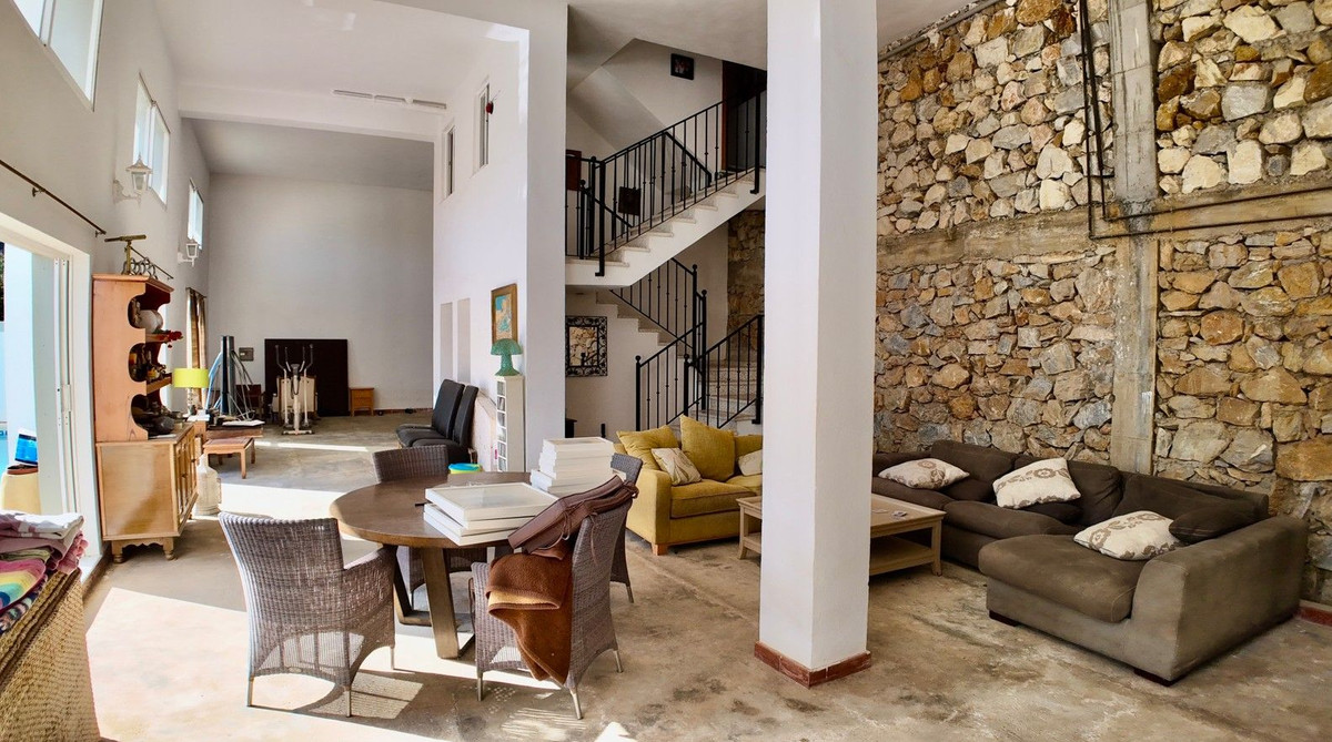 5 Bed Townhouse for sale in Ojén Costa Del Sol, Málaga, Spain
