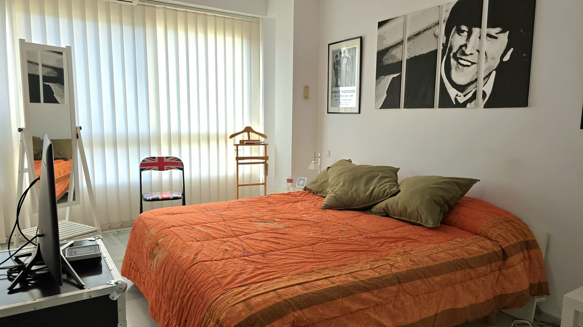 Se vende Apartamento Planta Media de 2 dormitorios en Costa Del Sol, Málaga, España