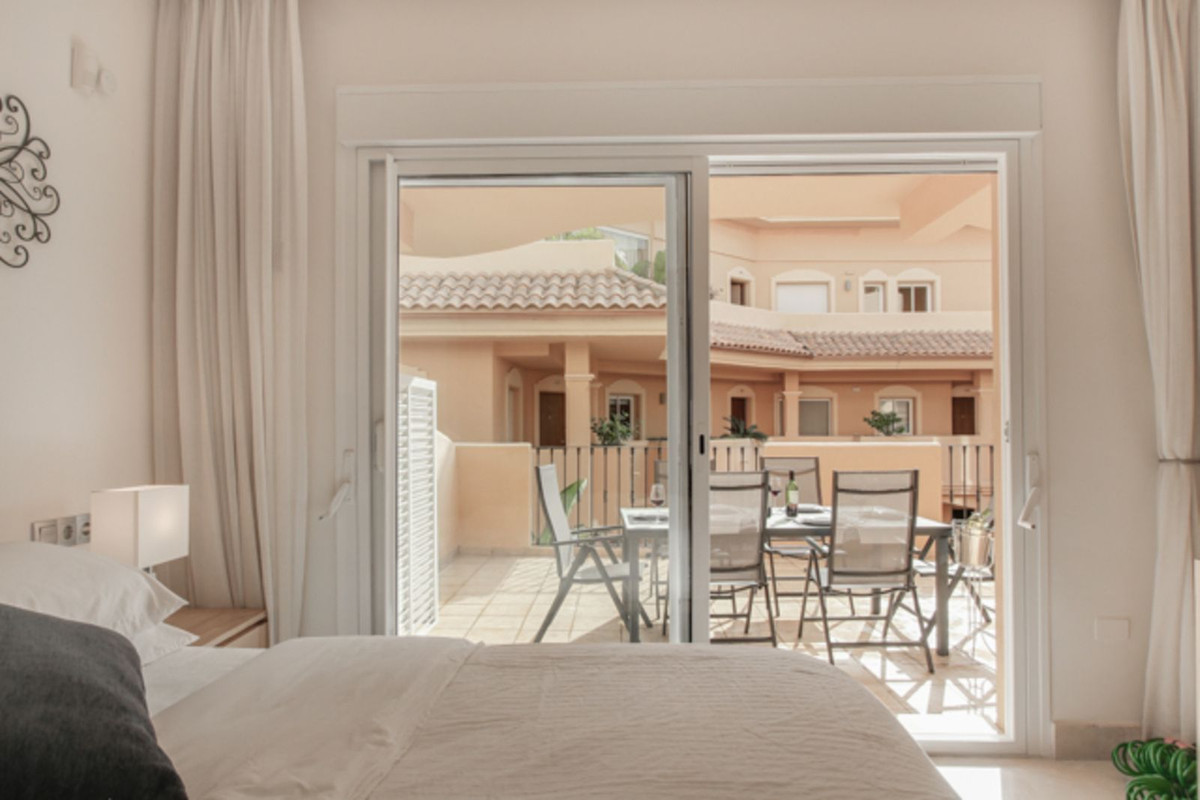 Se vende Apartamento Planta Baja de 2 dormitorios en Costa Del Sol, Málaga, España