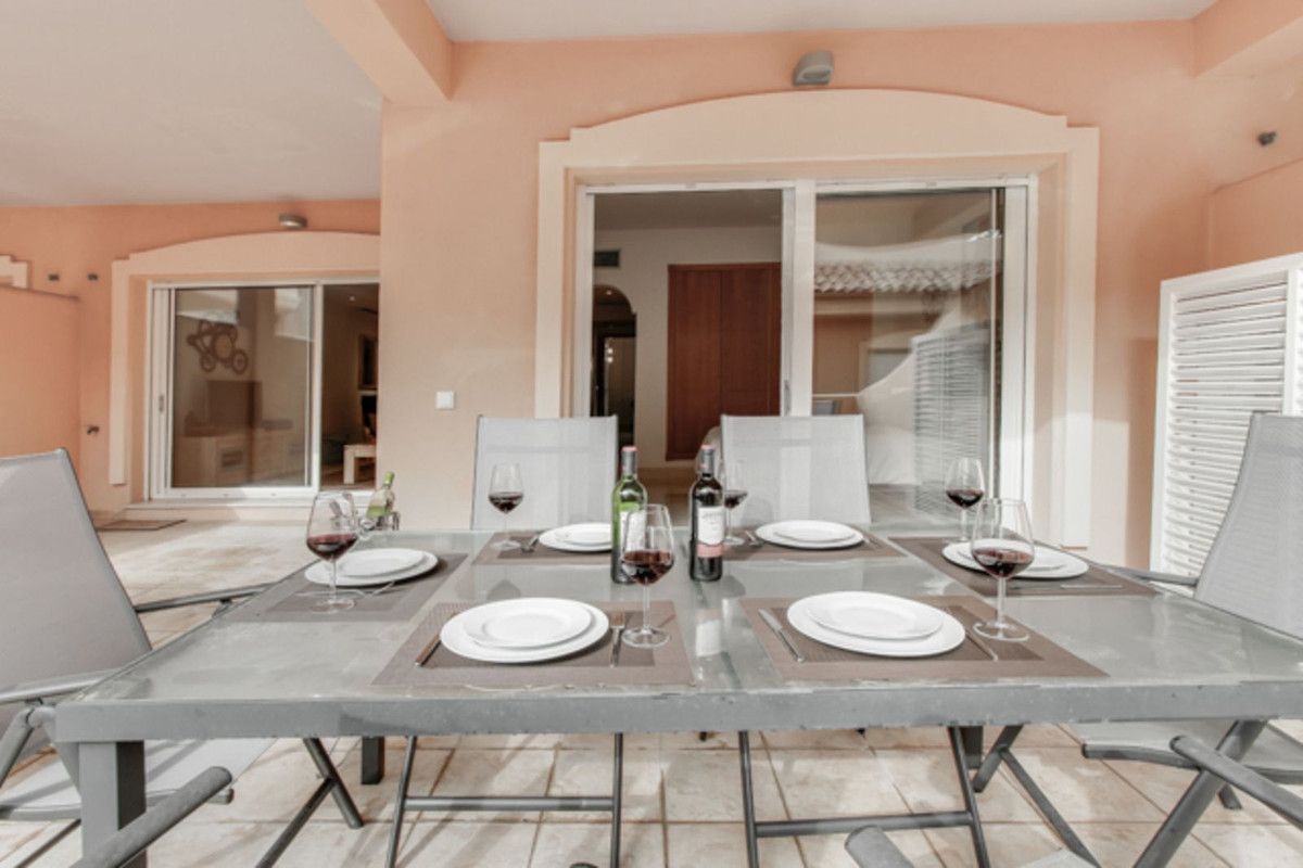 Se vende Apartamento Planta Baja de 2 dormitorios en Costa Del Sol, Málaga, España