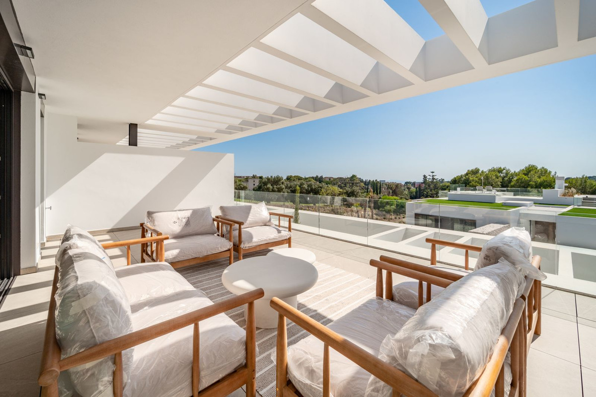 2 Bed Apartment for sale in Marbella Costa Del Sol, Málaga, Spain