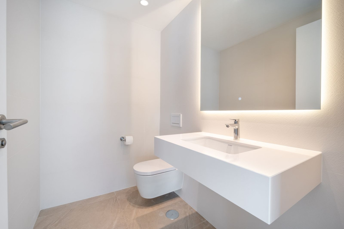 2 Bed Apartment for sale in Marbella Costa Del Sol, Málaga, Spain