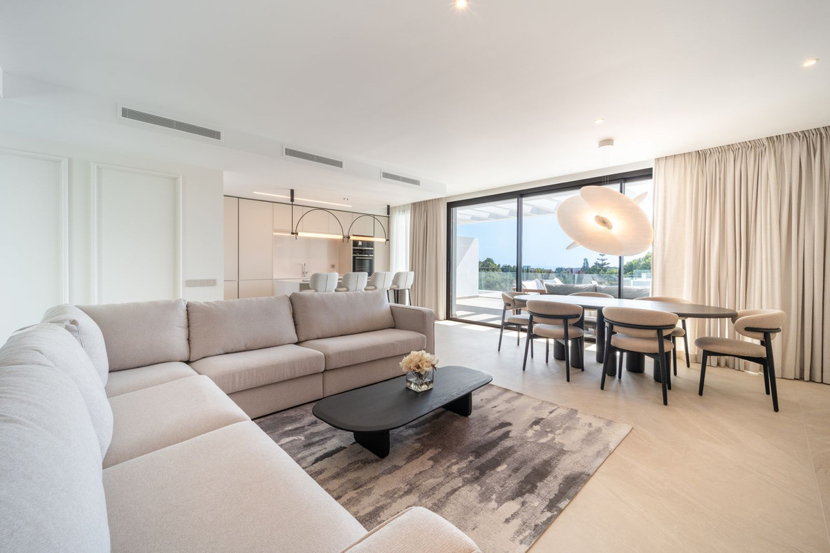 2 Bed Apartment for sale in Marbella Costa Del Sol, Málaga, Spain