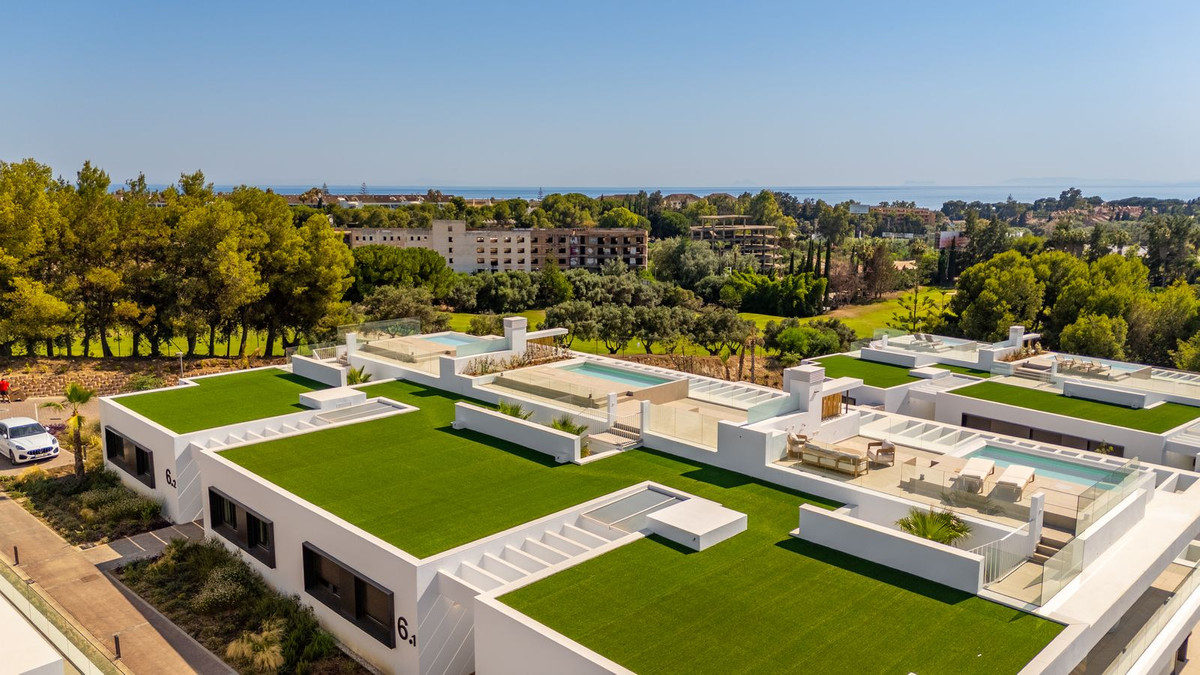 2 Bed Apartment for sale in Marbella Costa Del Sol, Málaga, Spain