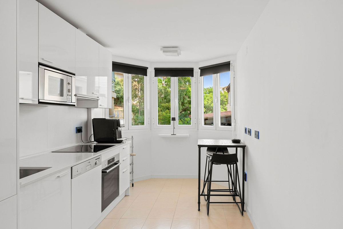 3 Bed Apartment for sale in Torreblanca Costa Del Sol, Málaga, Spain