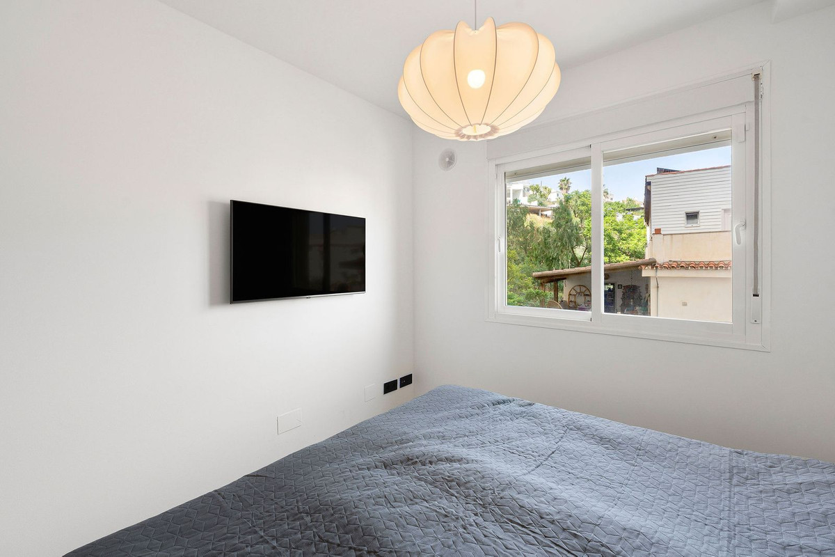 3 Bed Apartment for sale in Torreblanca Costa Del Sol, Málaga, Spain