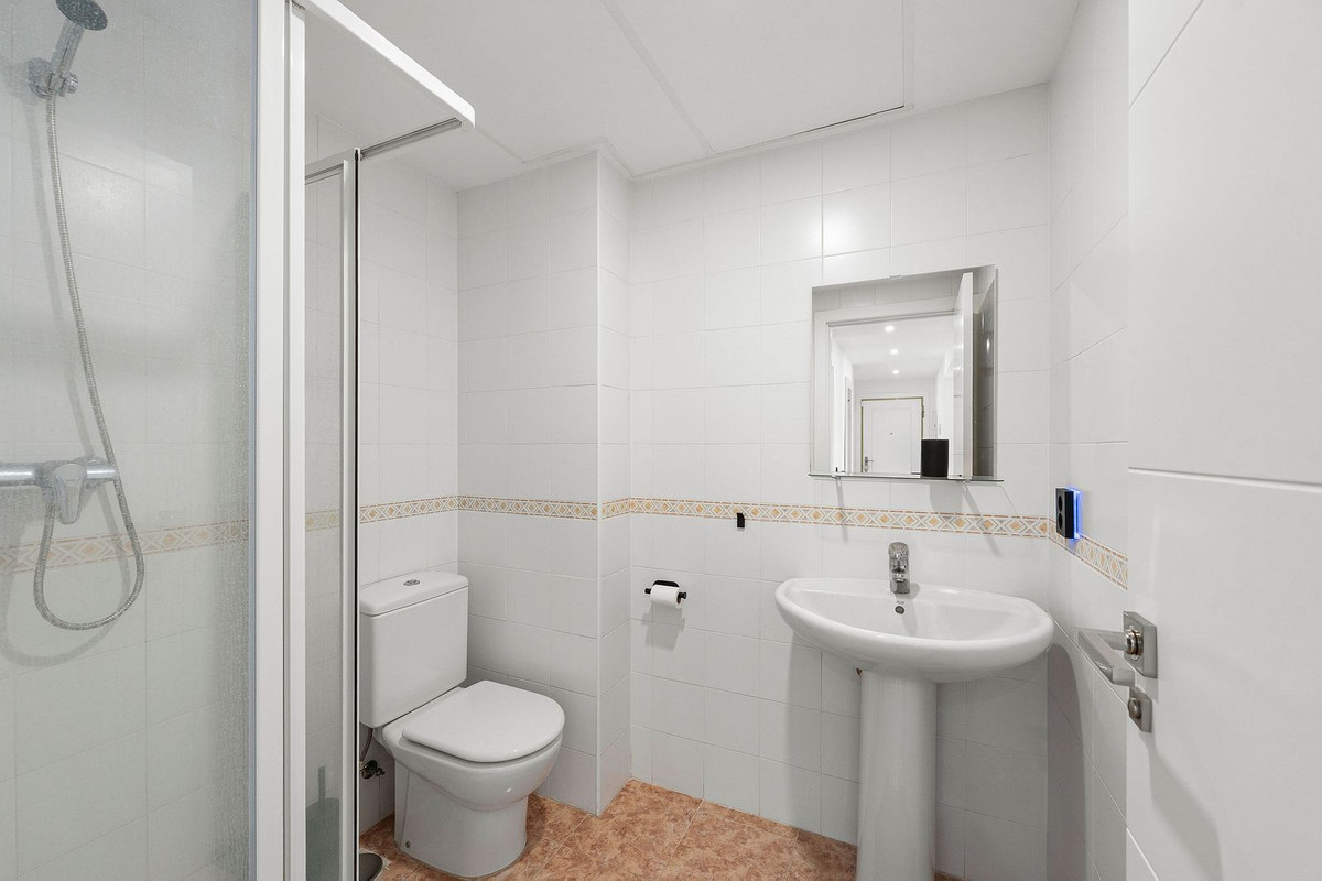 3 Bed Apartment for sale in Torreblanca Costa Del Sol, Málaga, Spain