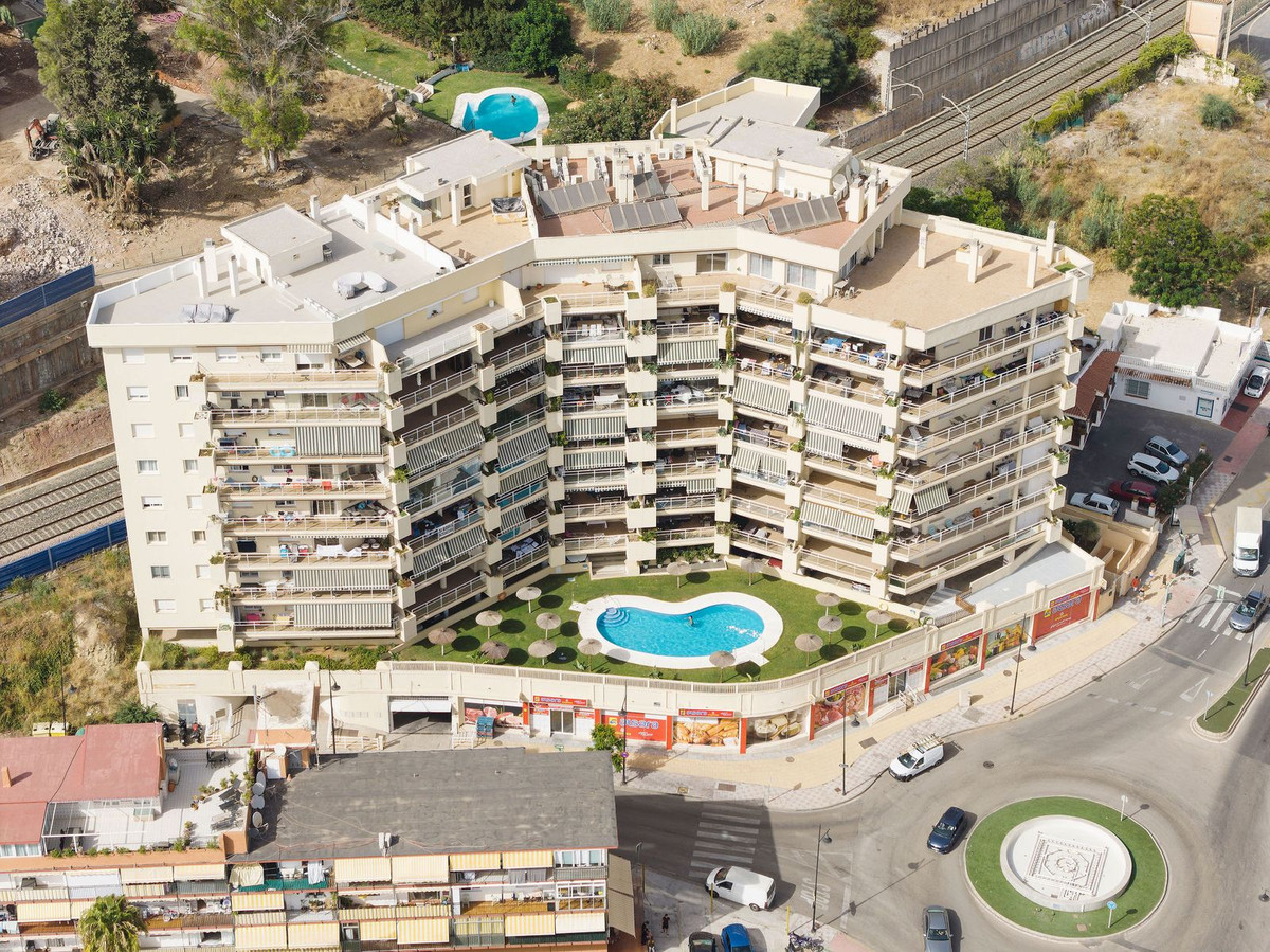 3 Bed Apartment for sale in Torreblanca Costa Del Sol, Málaga, Spain