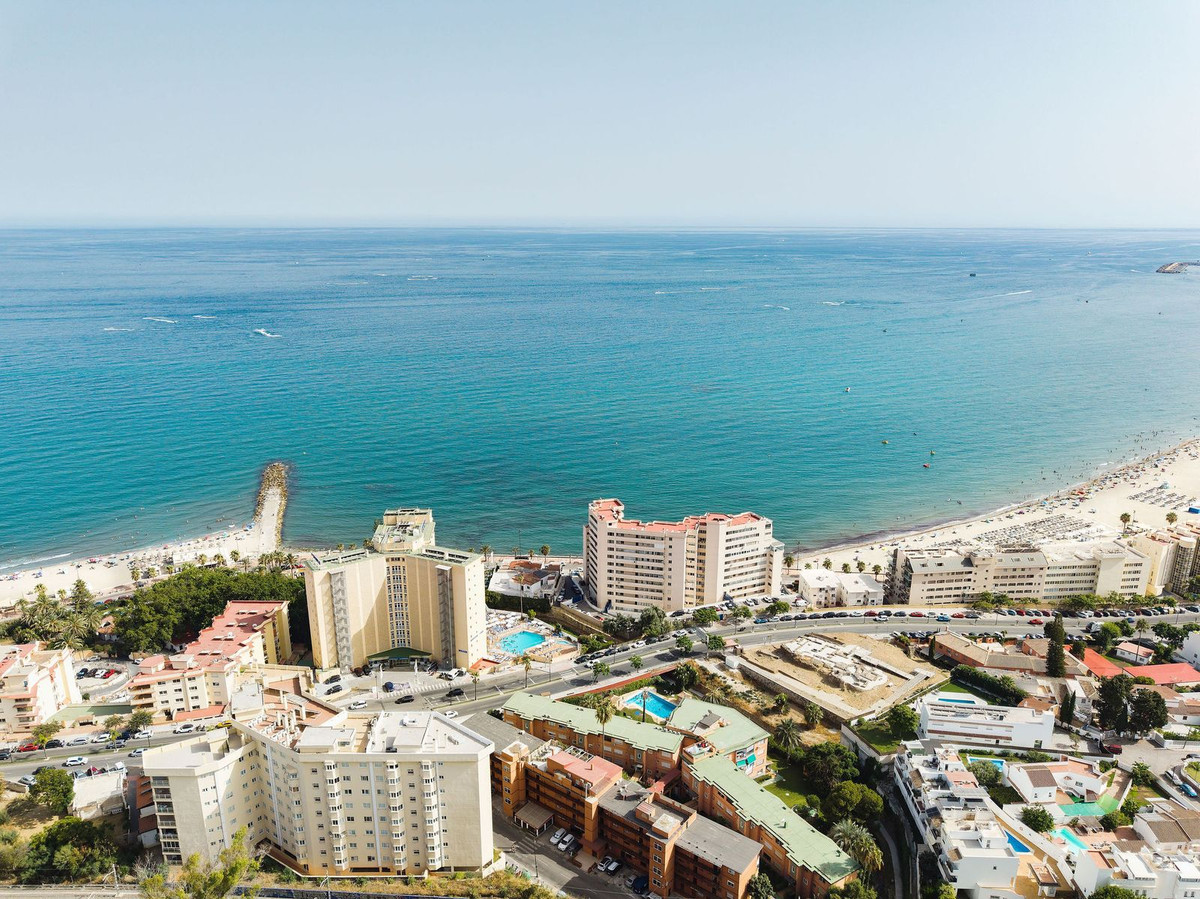 3 Bed Apartment for sale in Torreblanca Costa Del Sol, Málaga, Spain