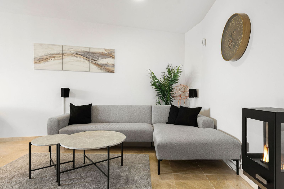 3 Bed Apartment for sale in Torreblanca Costa Del Sol, Málaga, Spain