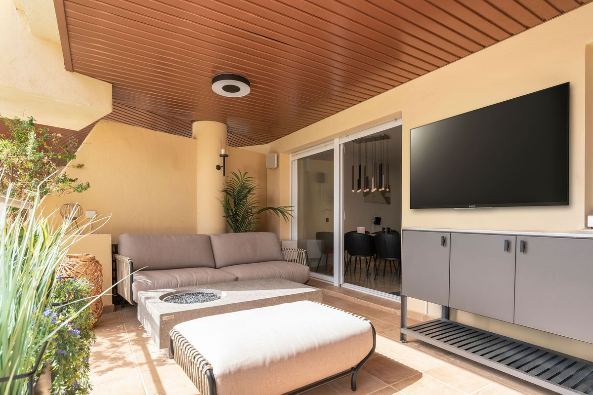 3 Bed Apartment for sale in Torreblanca Costa Del Sol, Málaga, Spain