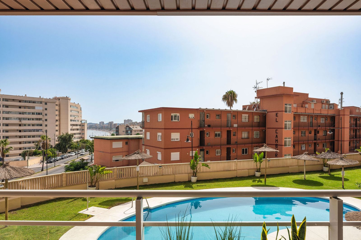 3 Bed Apartment for sale in Torreblanca Costa Del Sol, Málaga, Spain