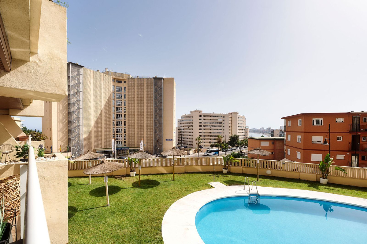 3 Bed Apartment for sale in Torreblanca Costa Del Sol, Málaga, Spain