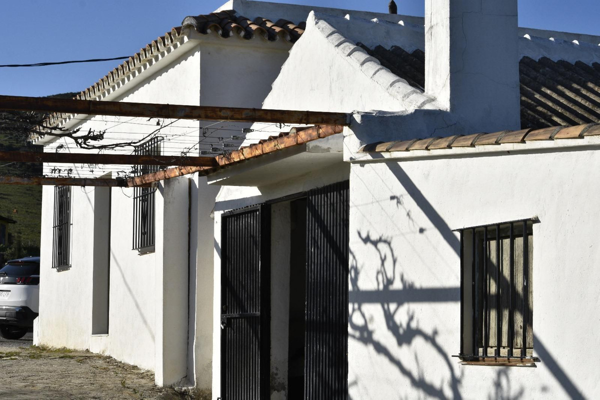 Plots for sale in Casares Costa Del Sol, Málaga, Spain