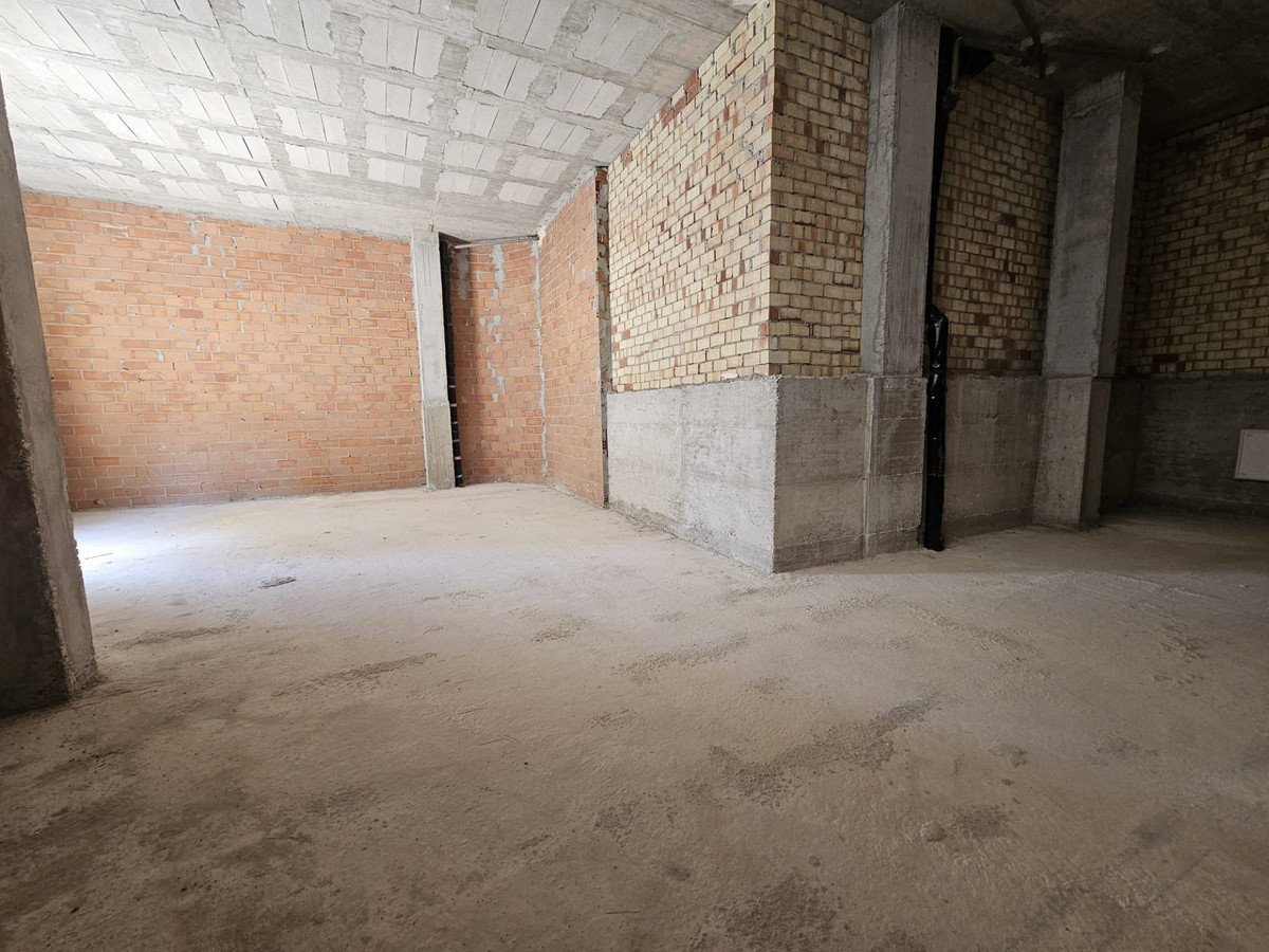 Commercial unit for sale in San Pedro De Alcántara Costa Del Sol, Málaga, Spain