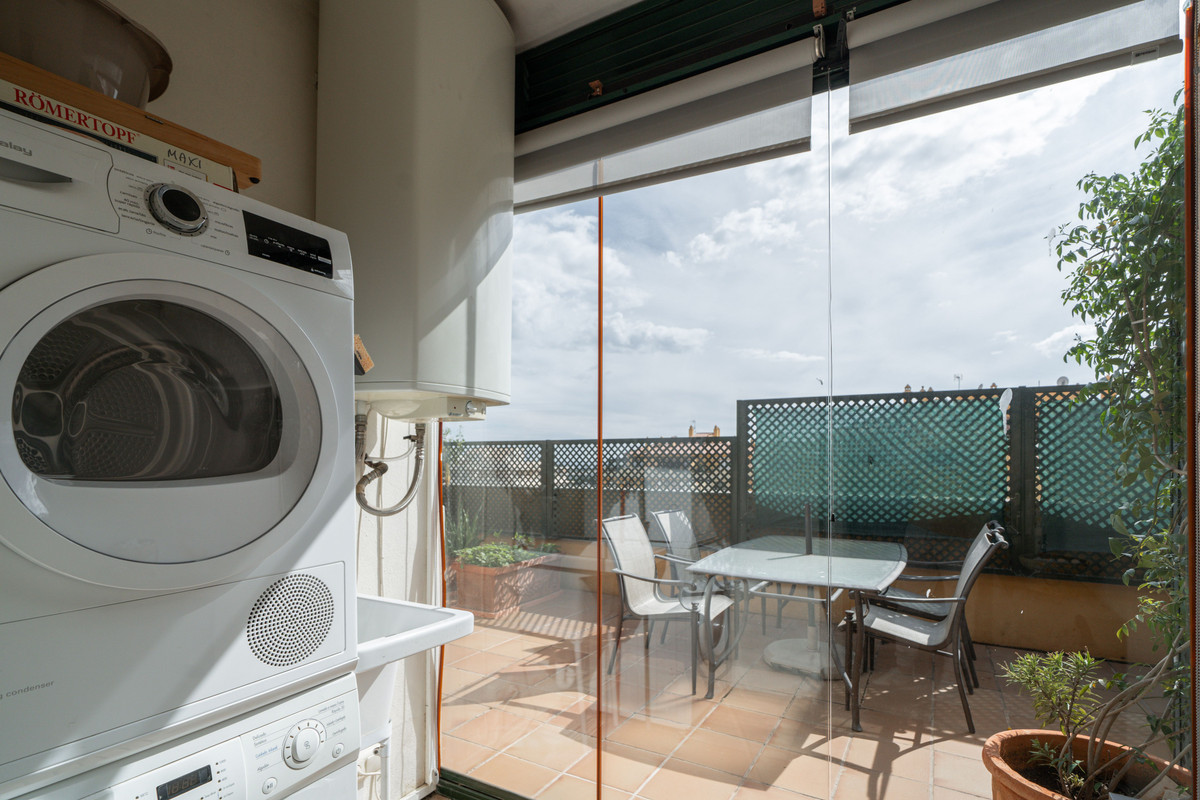 4 Bed Apartment for sale in San Pedro De Alcántara Costa Del Sol, Málaga, Spain