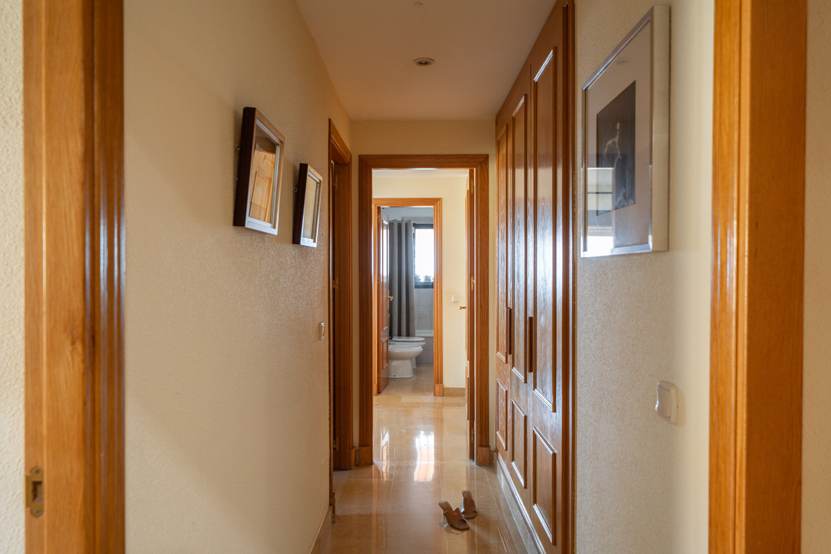 4 Bed Apartment for sale in San Pedro De Alcántara Costa Del Sol, Málaga, Spain