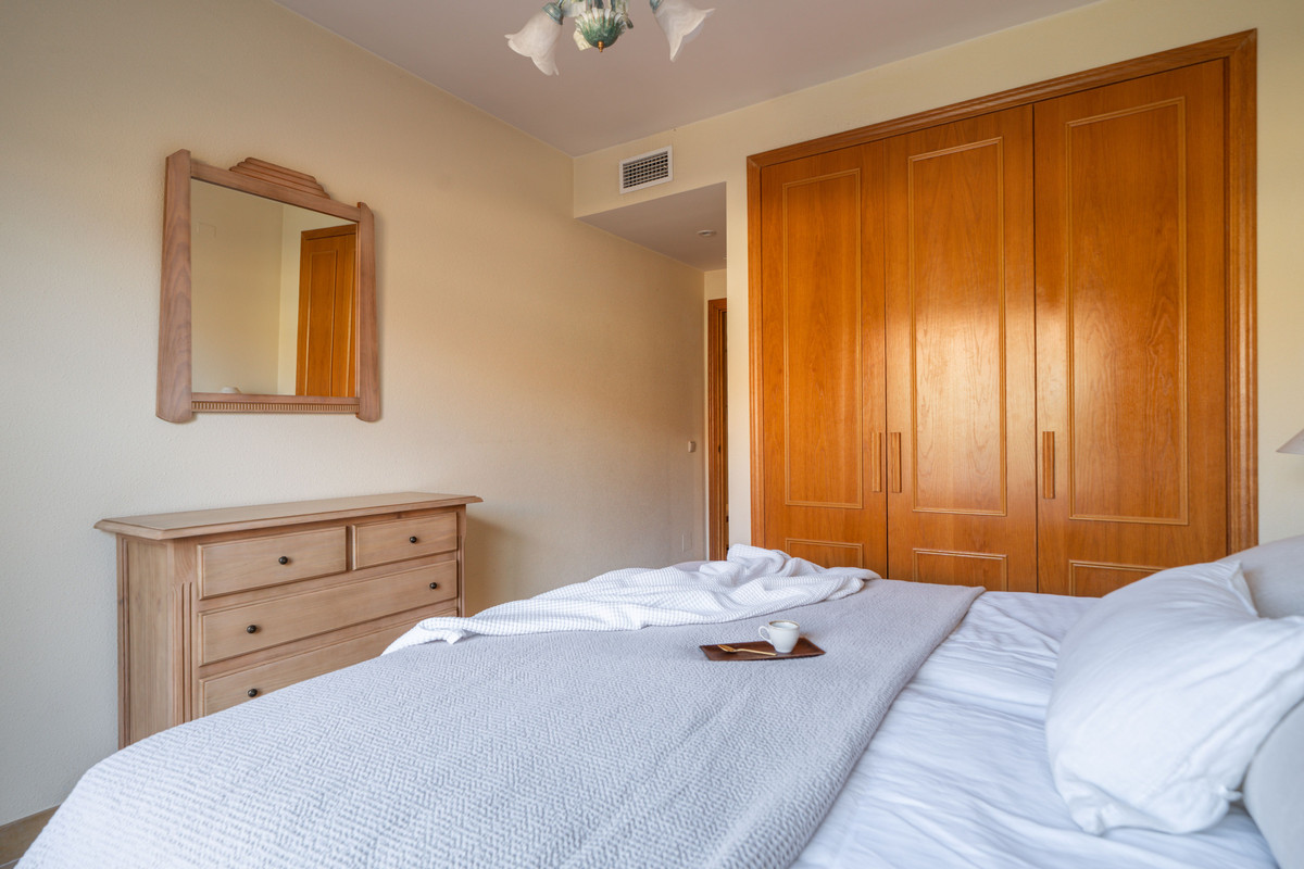 4 Bed Apartment for sale in San Pedro De Alcántara Costa Del Sol, Málaga, Spain