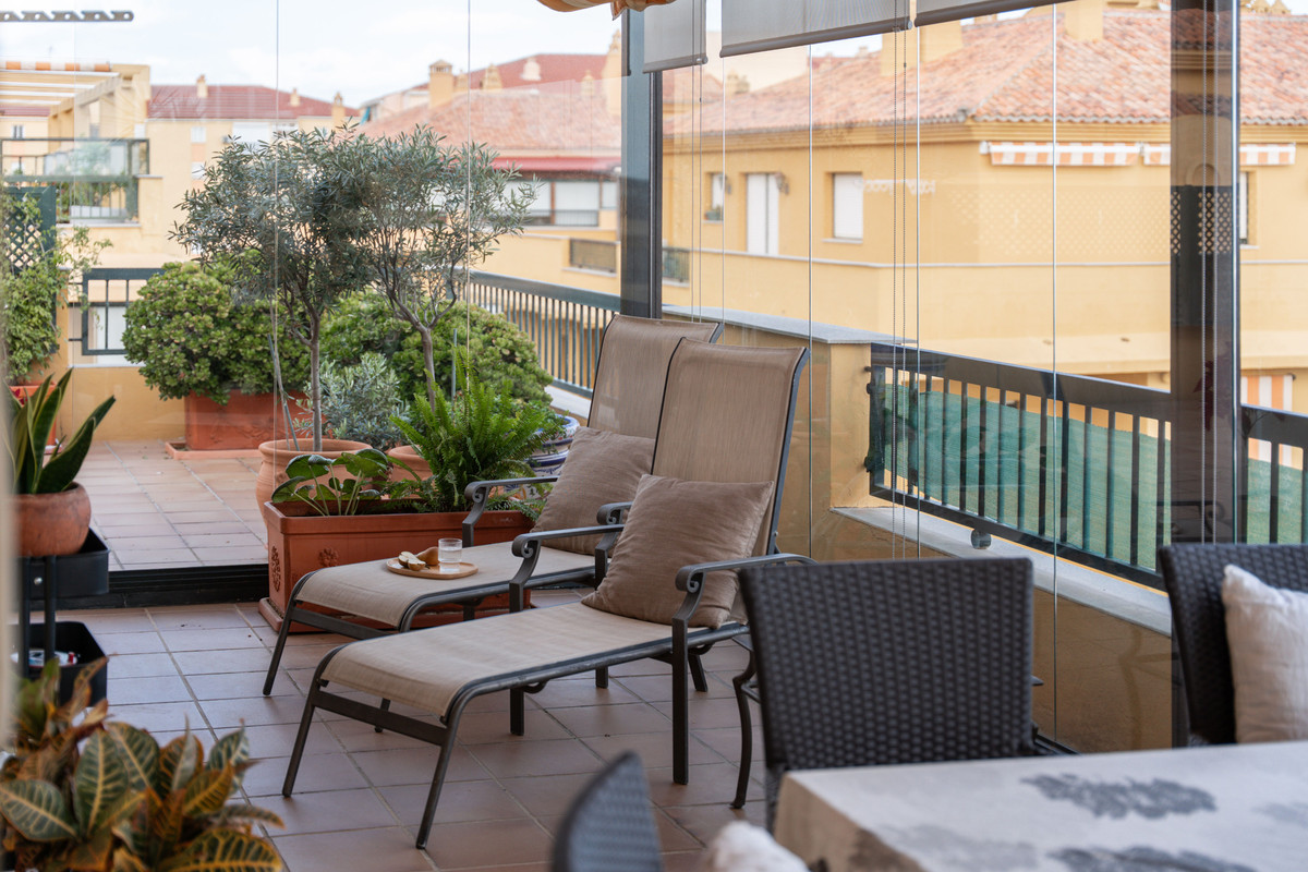 4 Bed Apartment for sale in San Pedro De Alcántara Costa Del Sol, Málaga, Spain