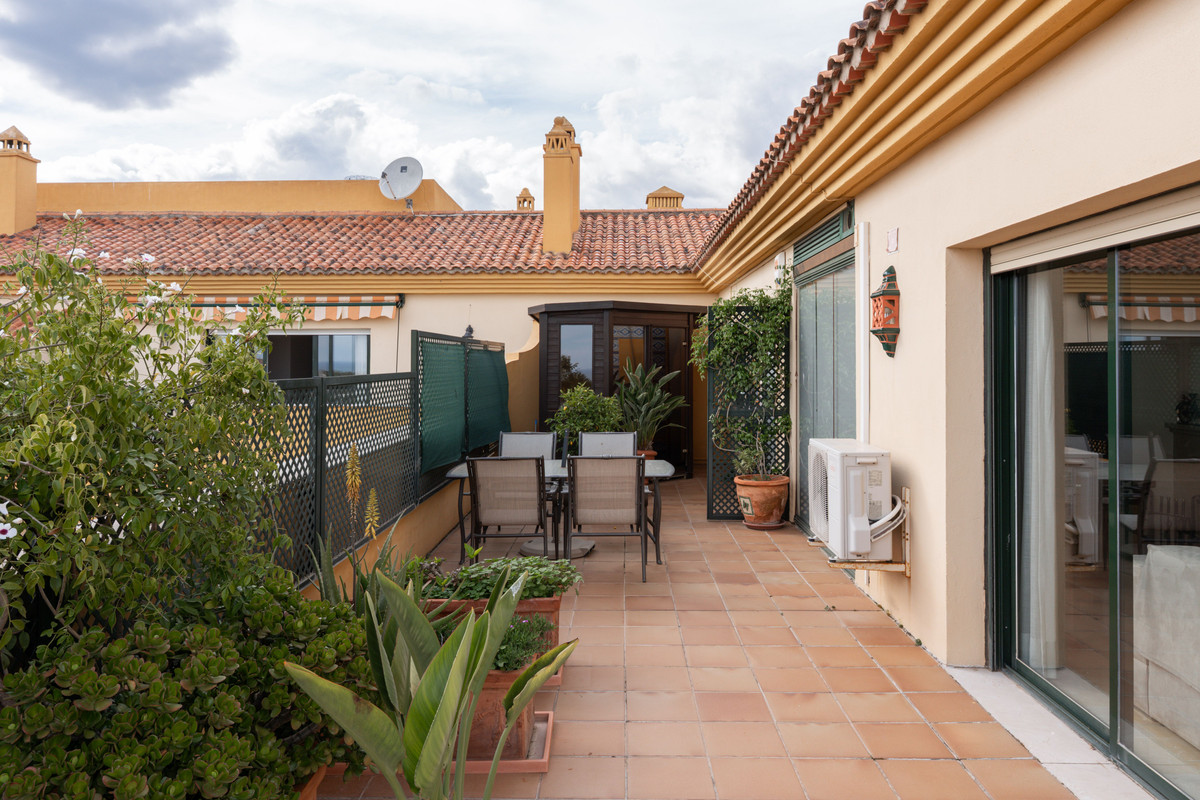 4 Bed Apartment for sale in San Pedro De Alcántara Costa Del Sol, Málaga, Spain